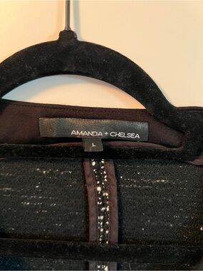 Amanda & Chelsea Black Women’s Handbag with Textured Trim